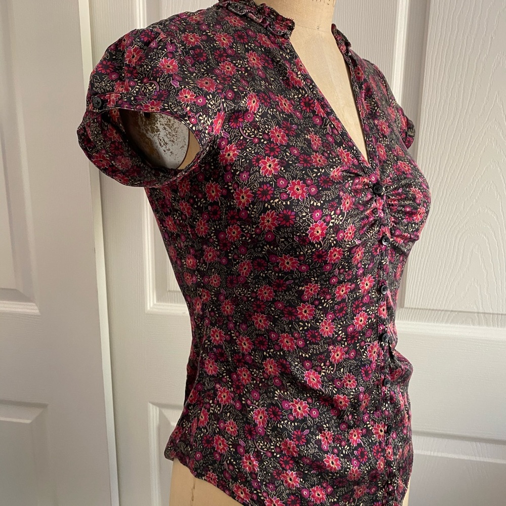 Express Blouse - Picture 2 of 9